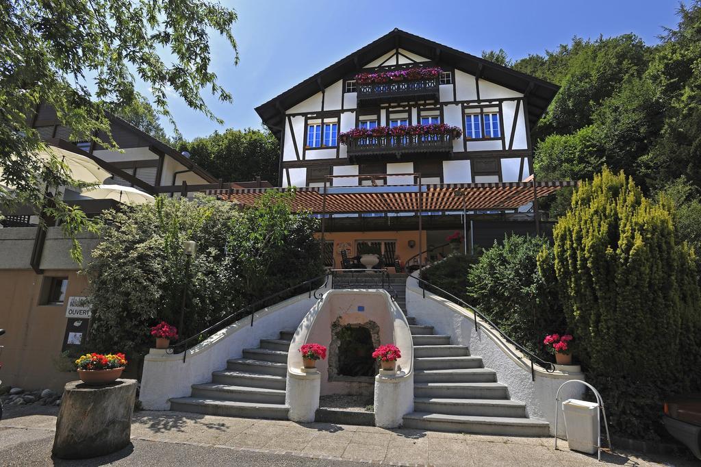 Hotel Restaurant Le Chalet Cortaillod Bagian luar foto